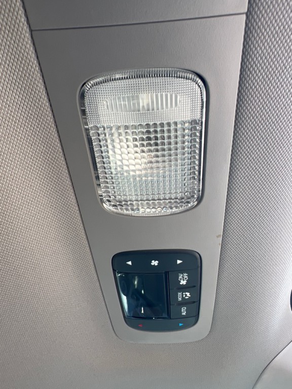 2016 Honda Odyssey Image 20