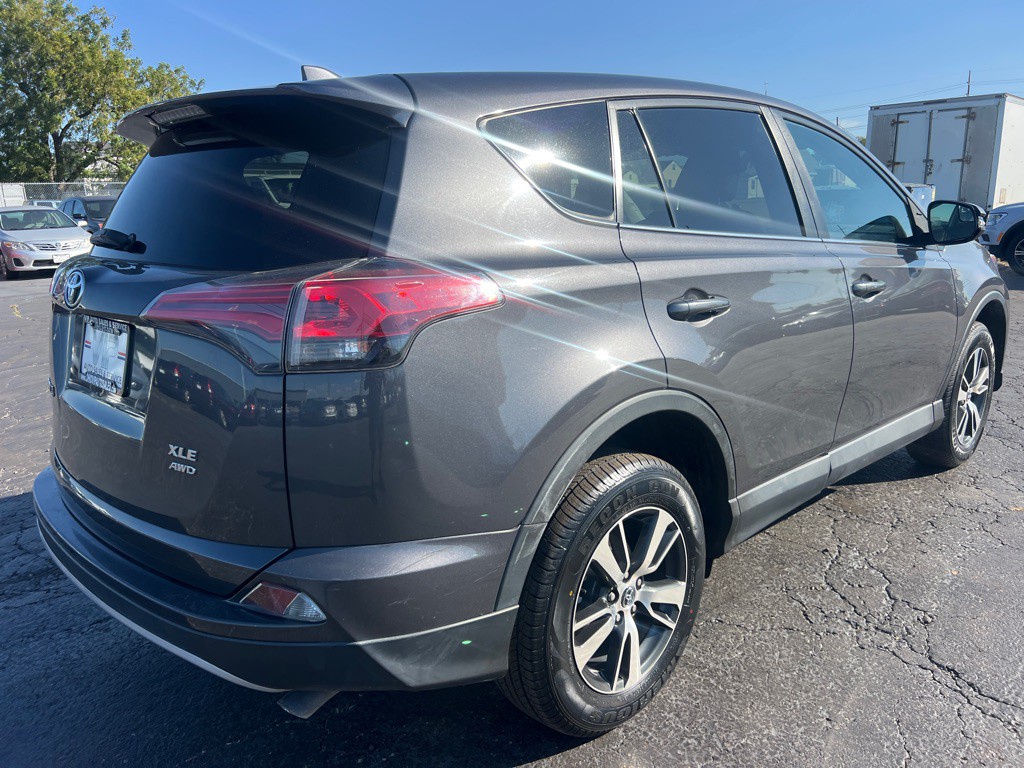 2018 Toyota Rav4 Image 7