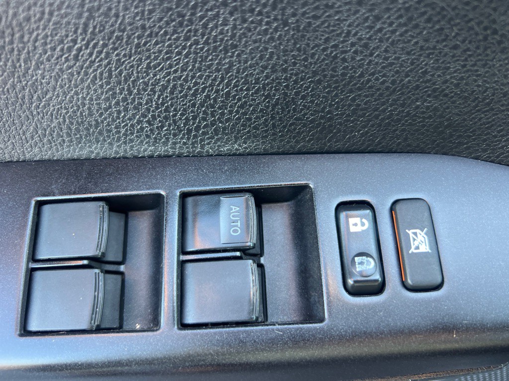 2018 Toyota Rav4 Image 25