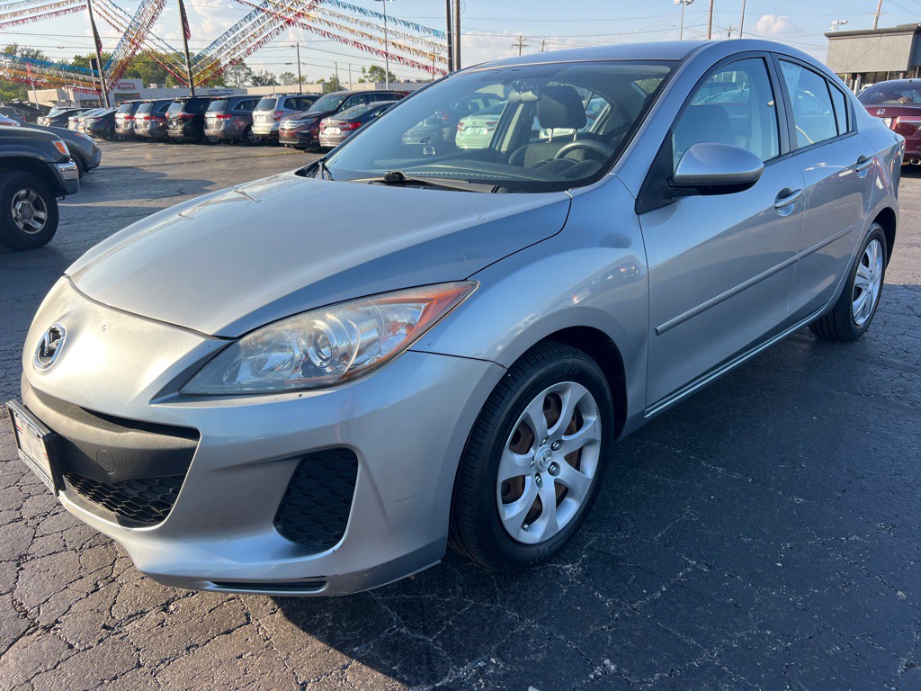 2013 Mazda Mazda3 Image 3