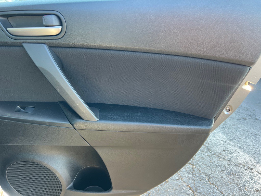 2013 Mazda Mazda3 Image 14