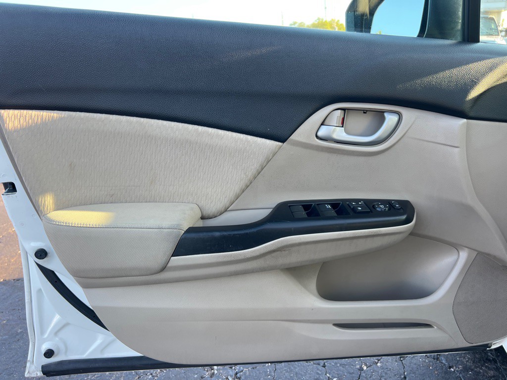 2015 Honda Civic Image 11