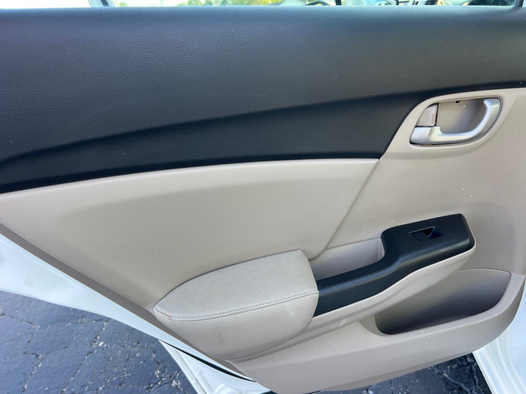 2015 Honda Civic Image 13
