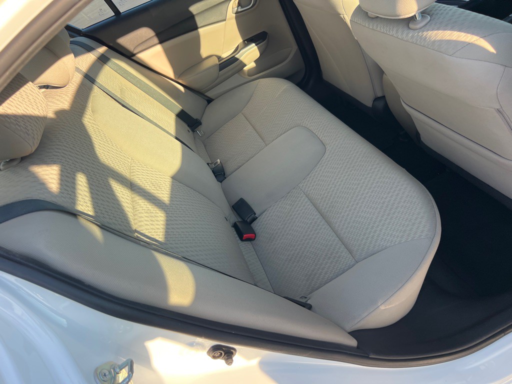 2015 Honda Civic Image 16