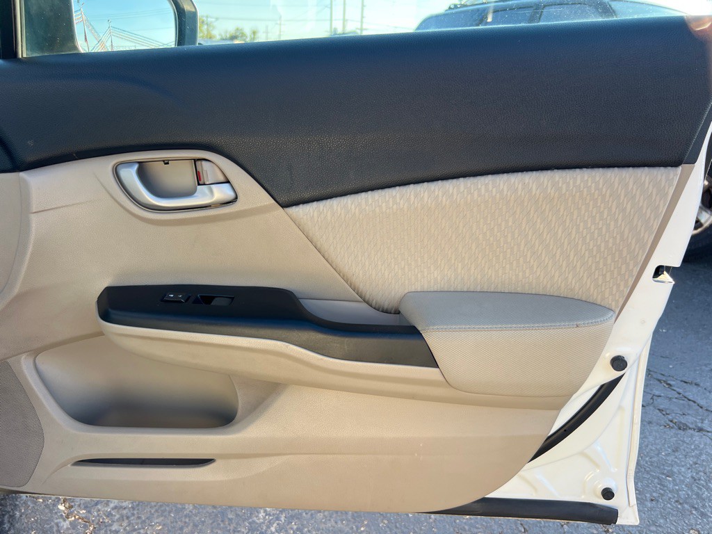2015 Honda Civic Image 18