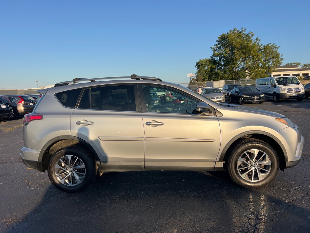 2018 Toyota Rav4 Image 6