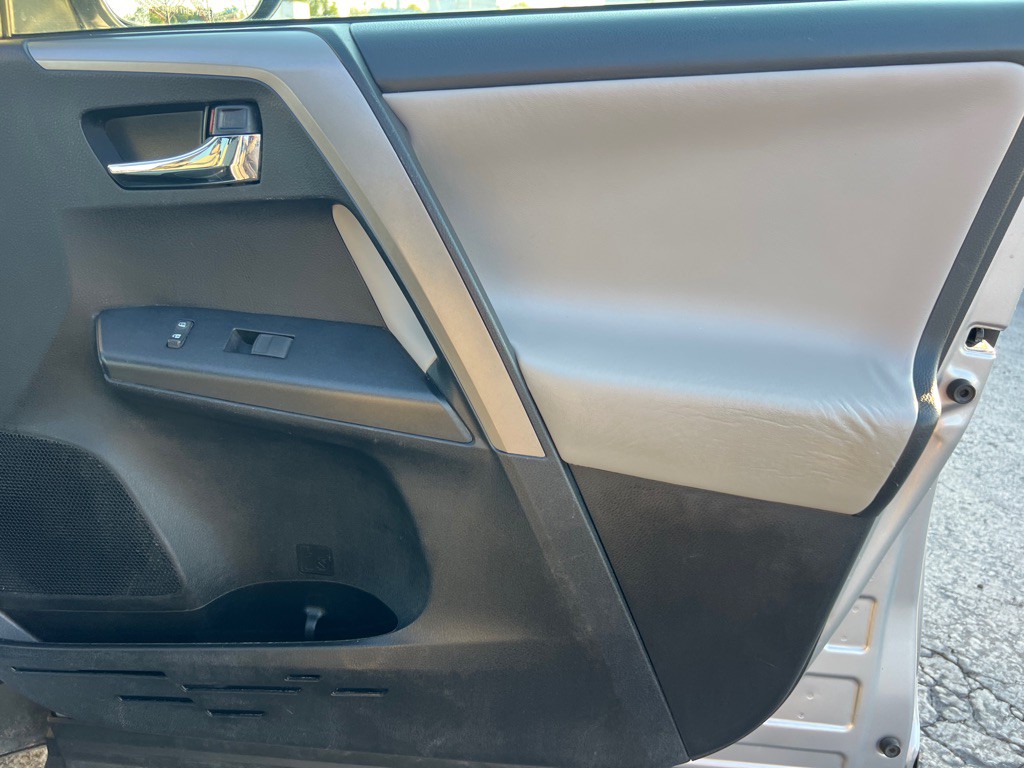 2018 Toyota Rav4 Image 15