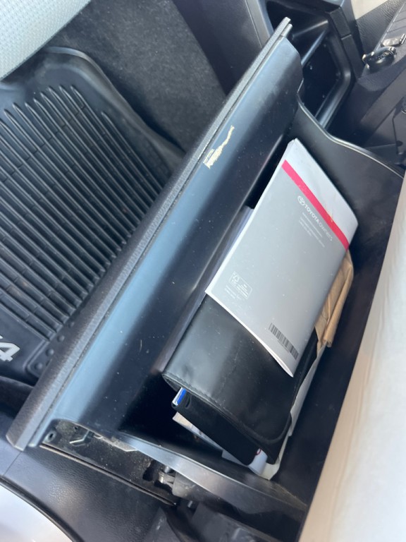 2018 Toyota Rav4 Image 18