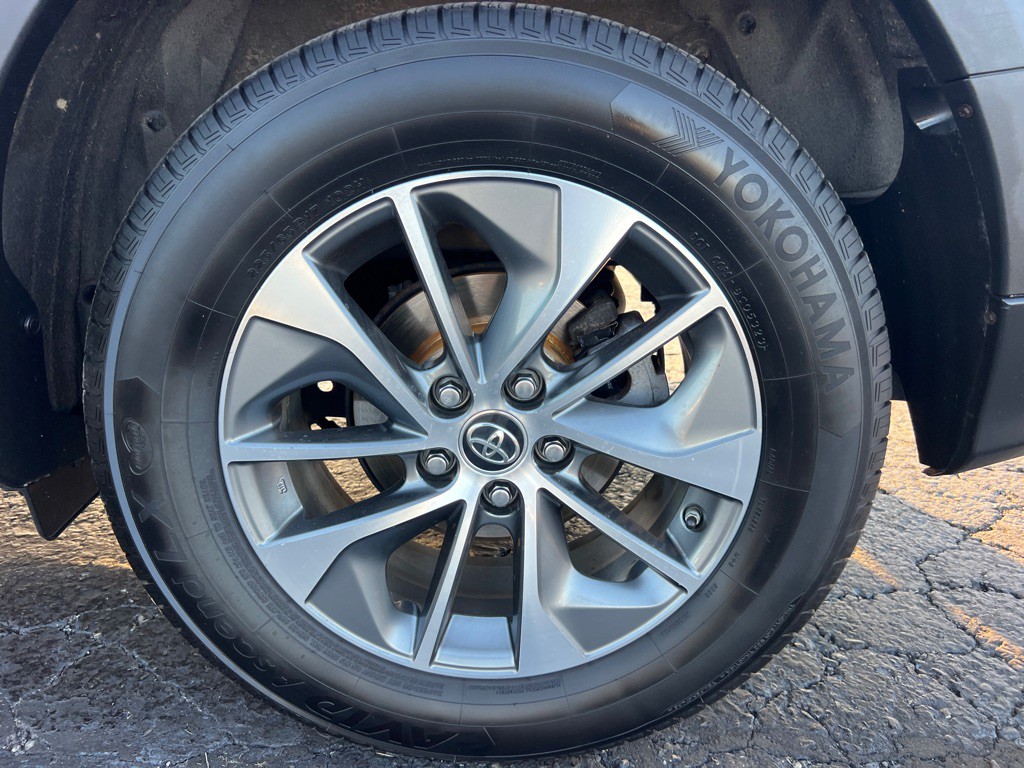 2018 Toyota Rav4 Image 38