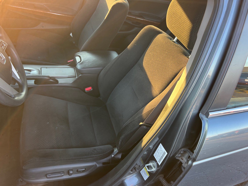 2012 Honda Accord Image 11