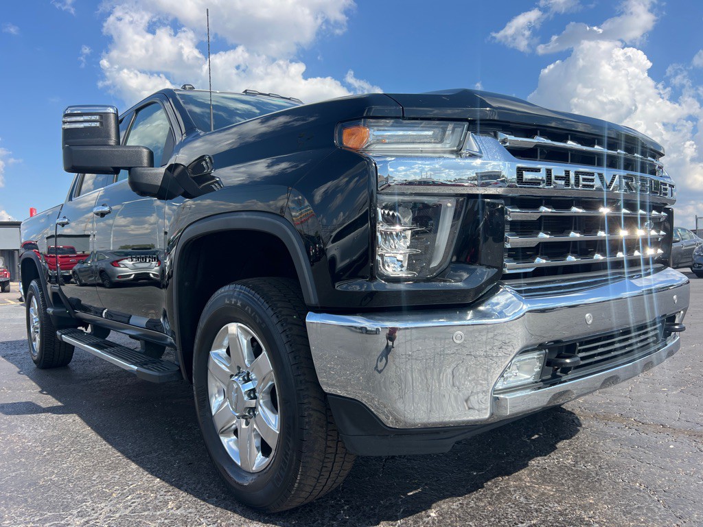 2020 Chevrolet Silverado 1500 Image 1