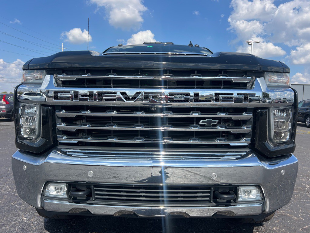 2020 Chevrolet Silverado 1500 Image 2