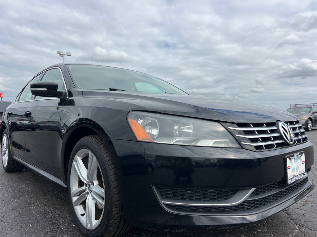 2014 Volkswagen Passat Image 1