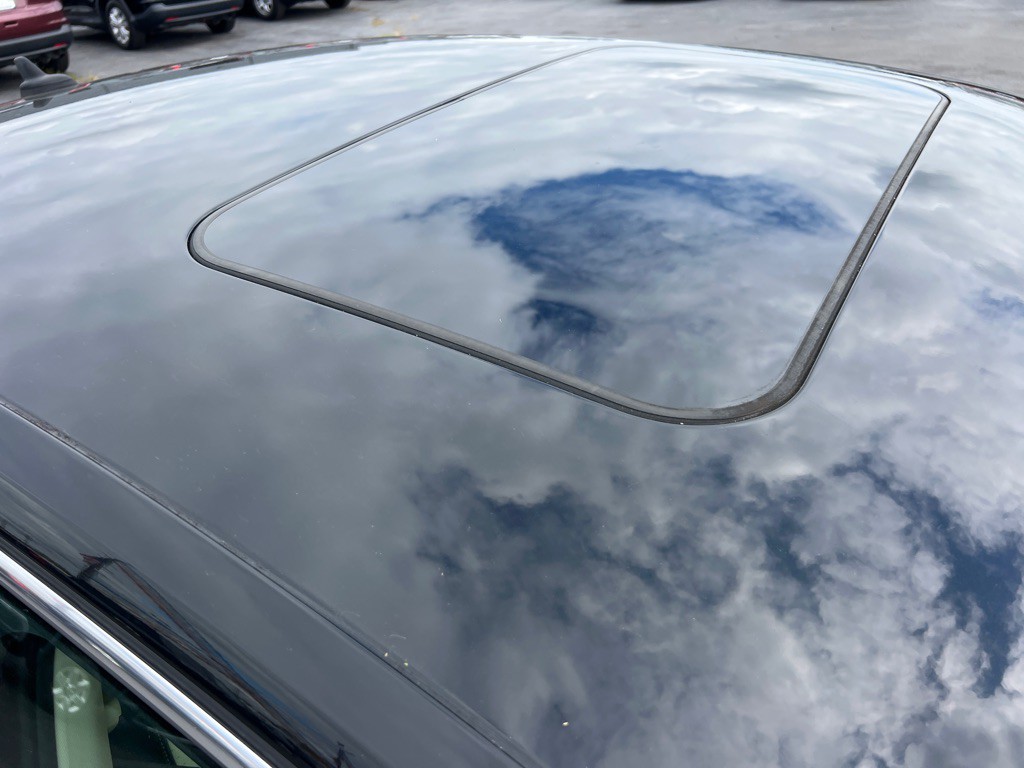 2014 Volkswagen Passat Image 9