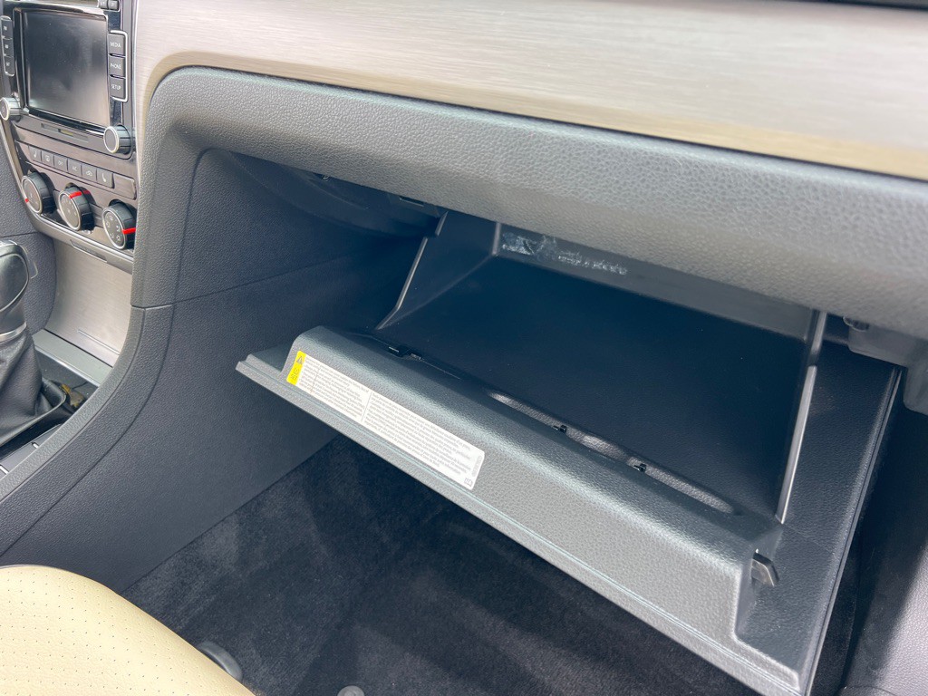 2014 Volkswagen Passat Image 20