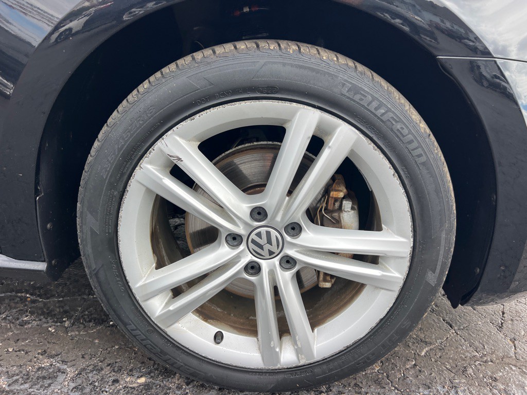 2014 Volkswagen Passat Image 39