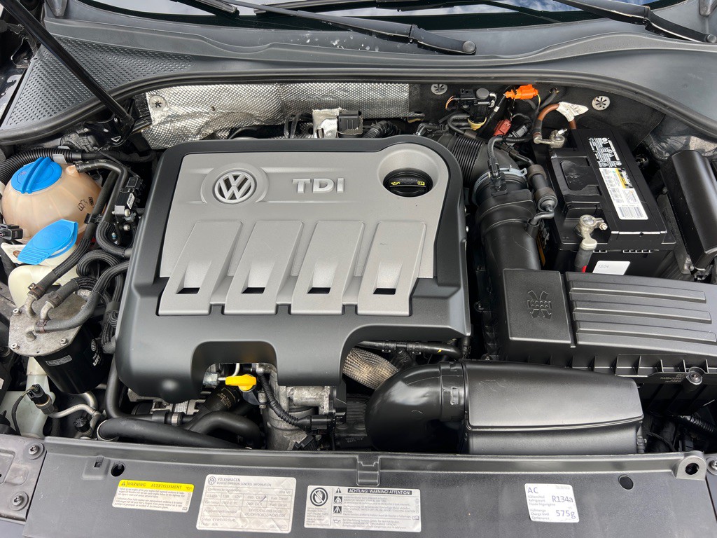 2014 Volkswagen Passat Image 41