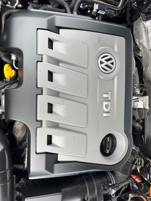 2014 Volkswagen Passat Image 44