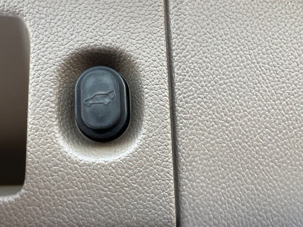 2018 Chevrolet Tahoe Image 28