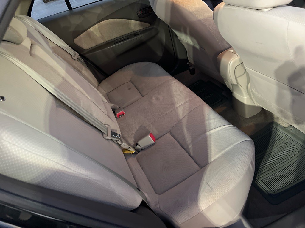 2012 Toyota Yaris Image 15