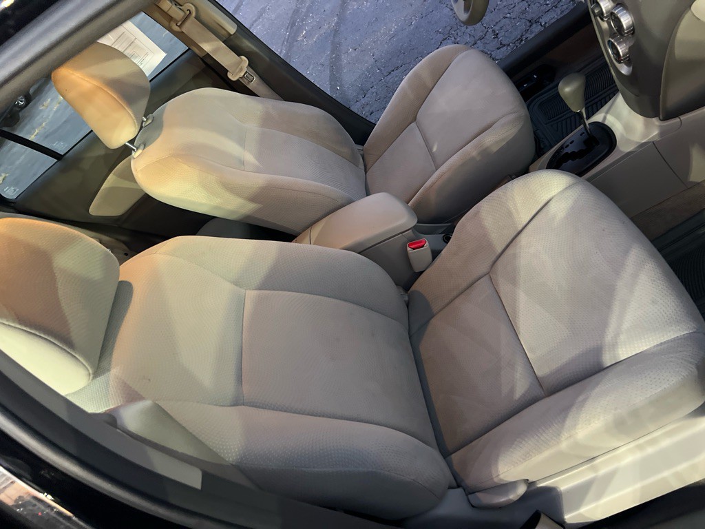 2012 Toyota Yaris Image 19