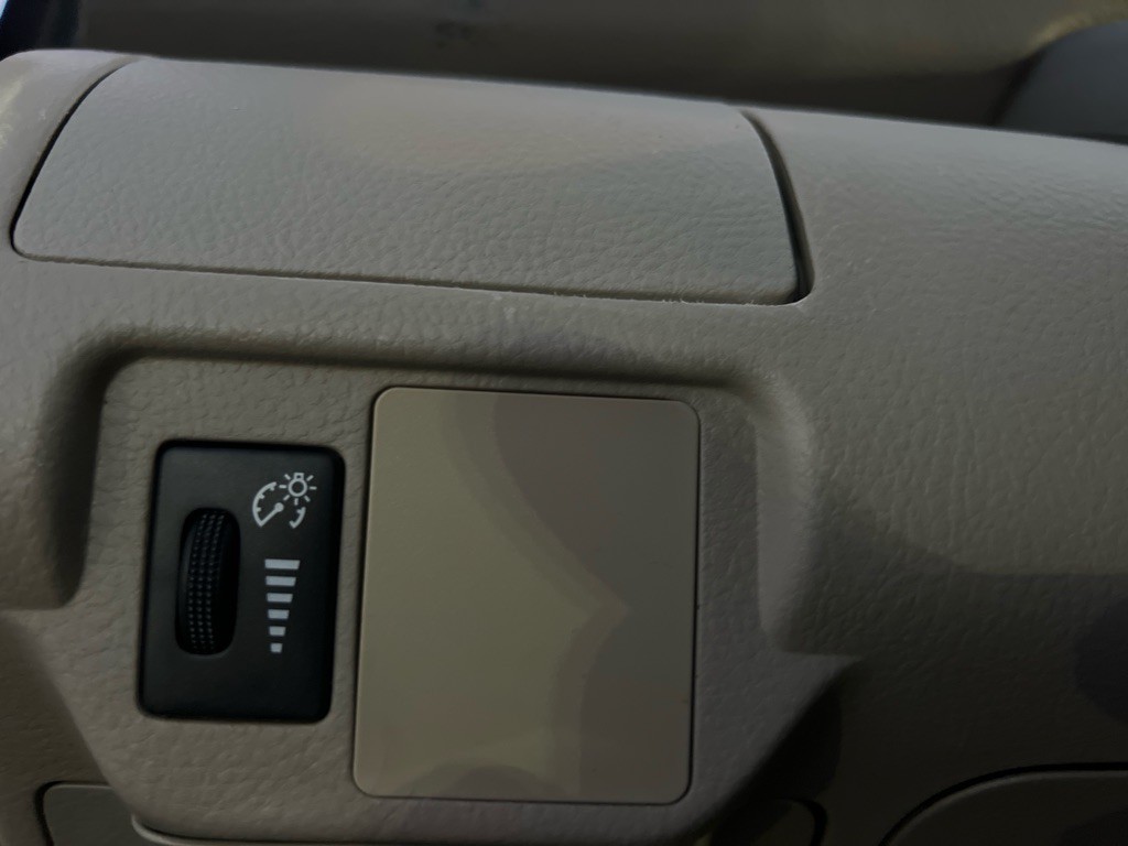 2012 Toyota Yaris Image 24