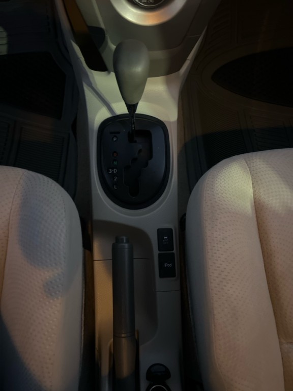 2012 Toyota Yaris Image 29