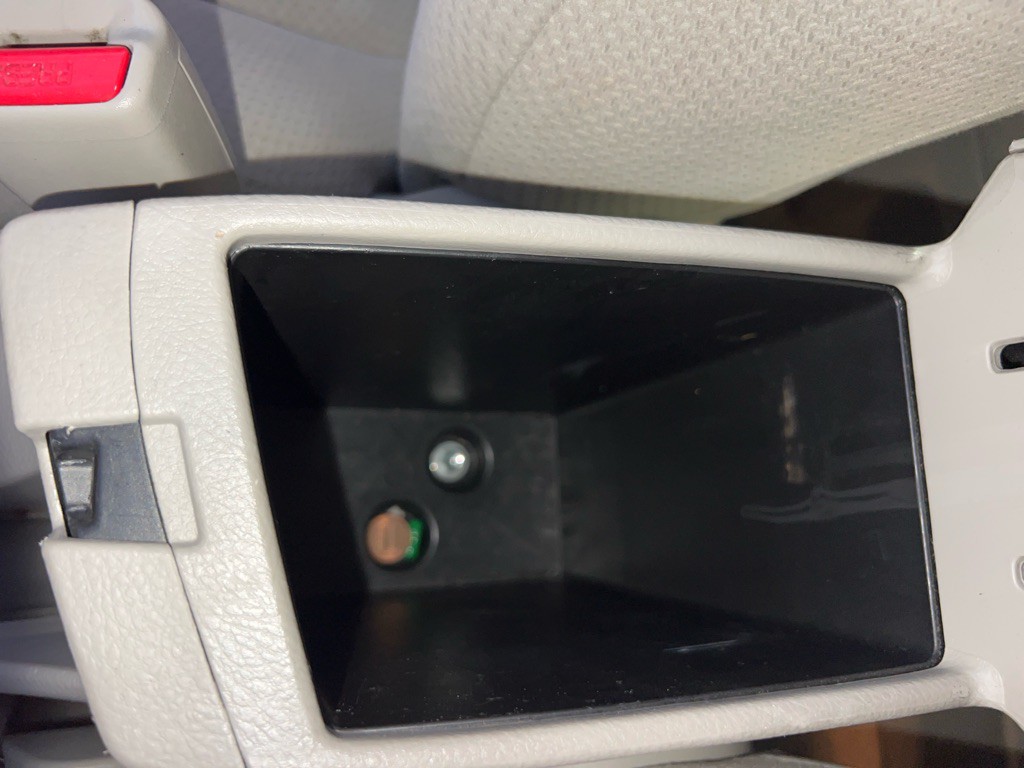 2012 Toyota Yaris Image 32