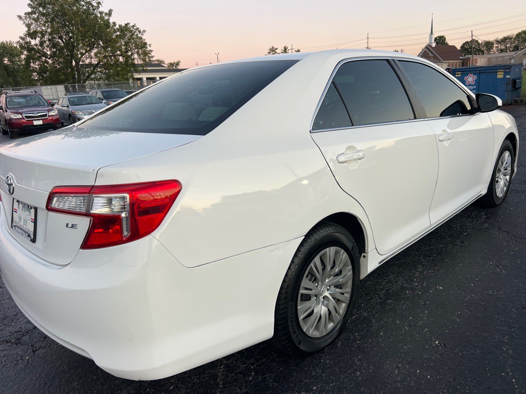 2014 Toyota Camry Image 7