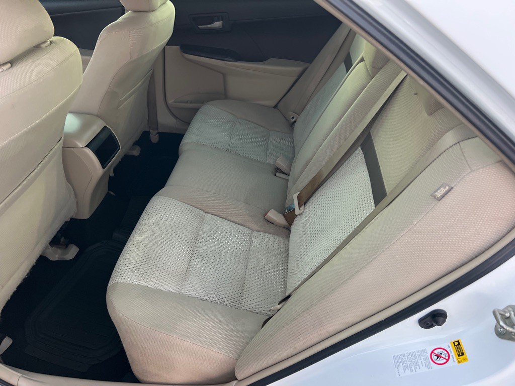 2014 Toyota Camry Image 13
