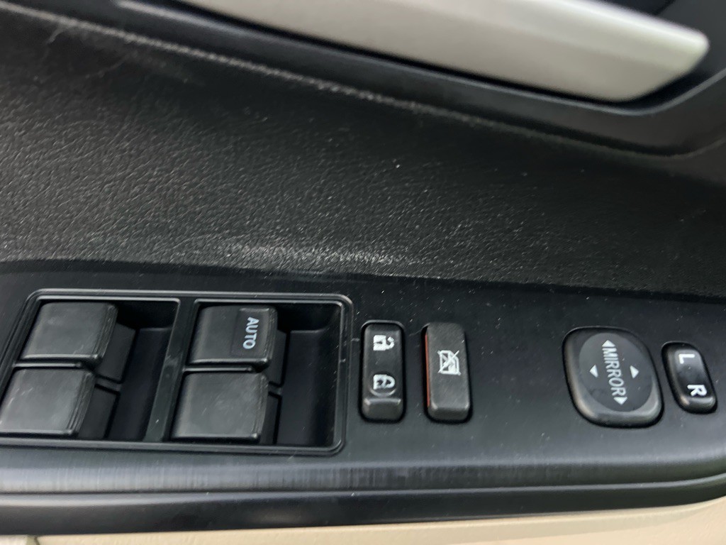 2014 Toyota Camry Image 26