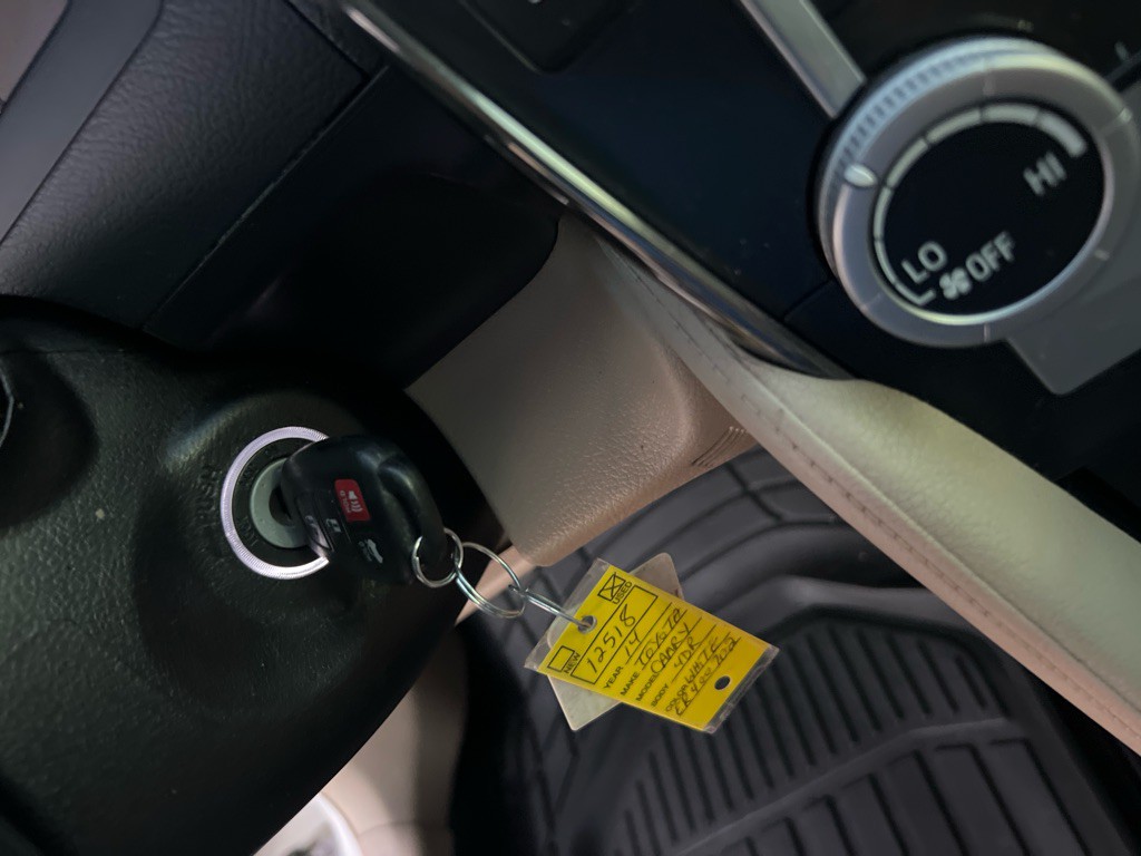 2014 Toyota Camry Image 30