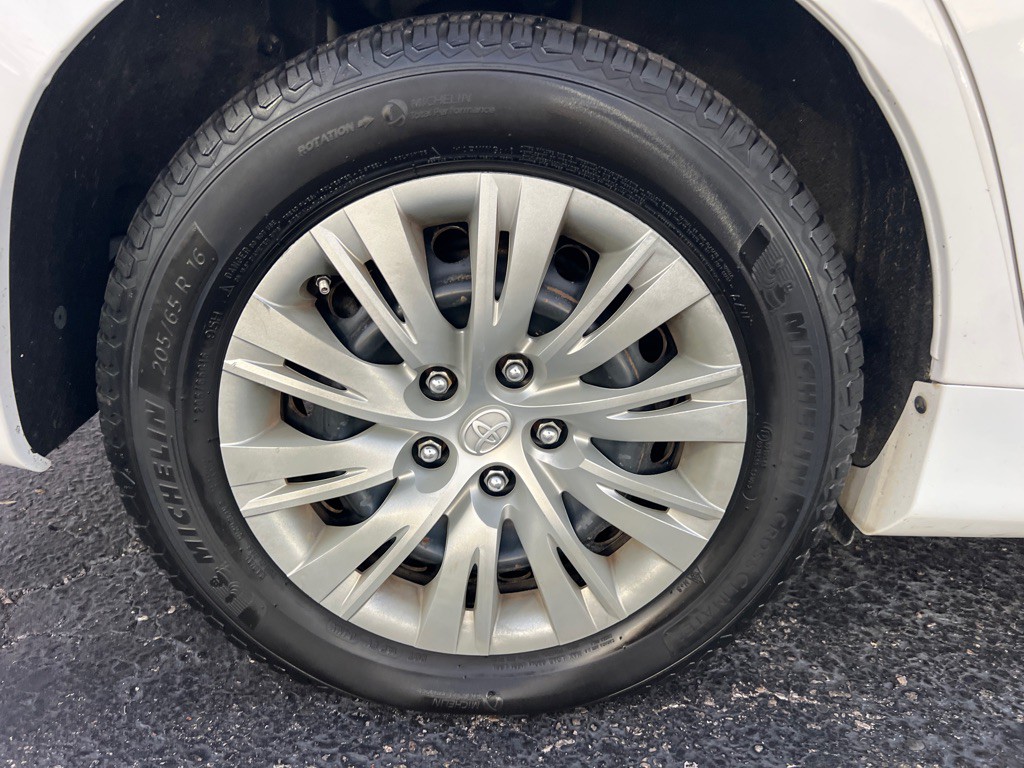 2014 Toyota Camry Image 40