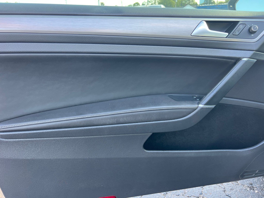 2015 Volkswagen Golf Image 10