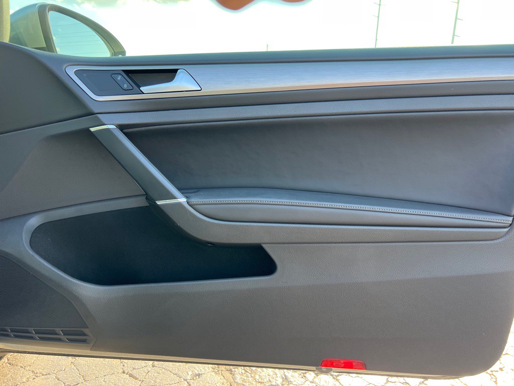 2015 Volkswagen Golf Image 16