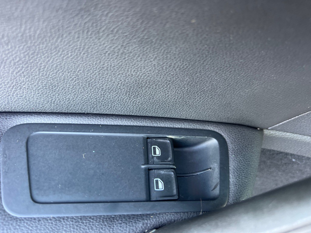 2015 Volkswagen Golf Image 22