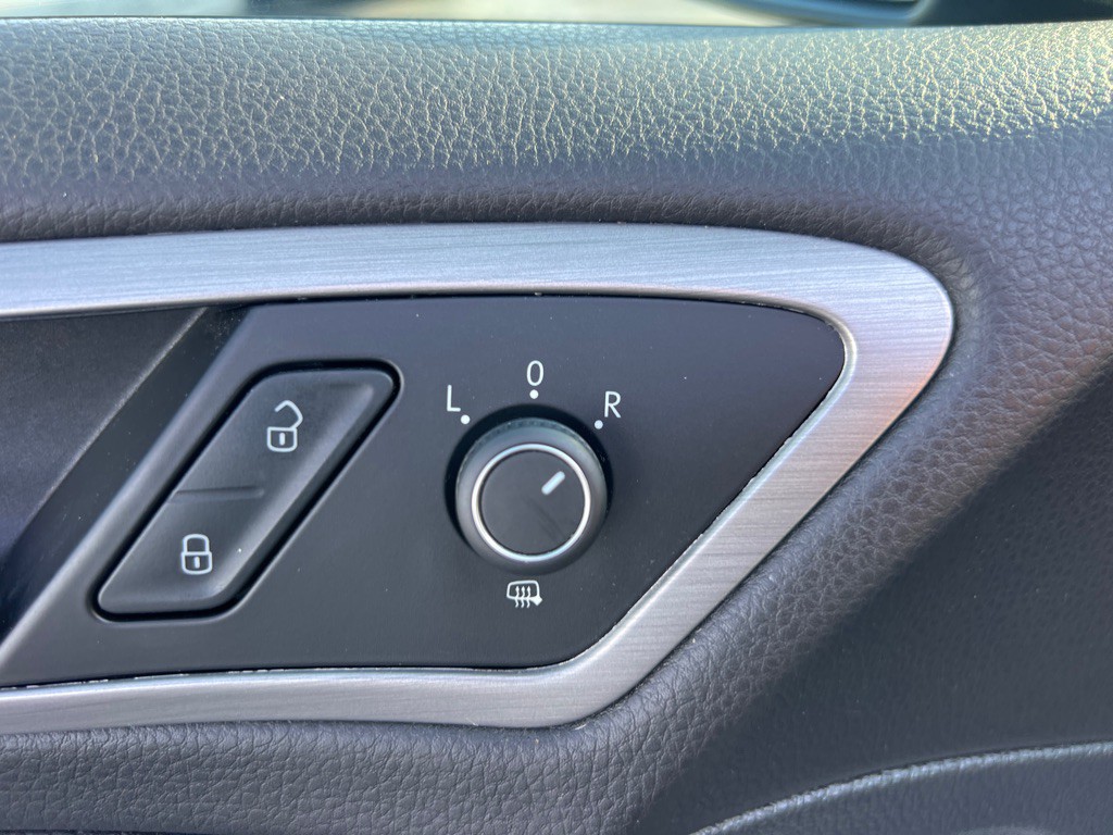 2015 Volkswagen Golf Image 23