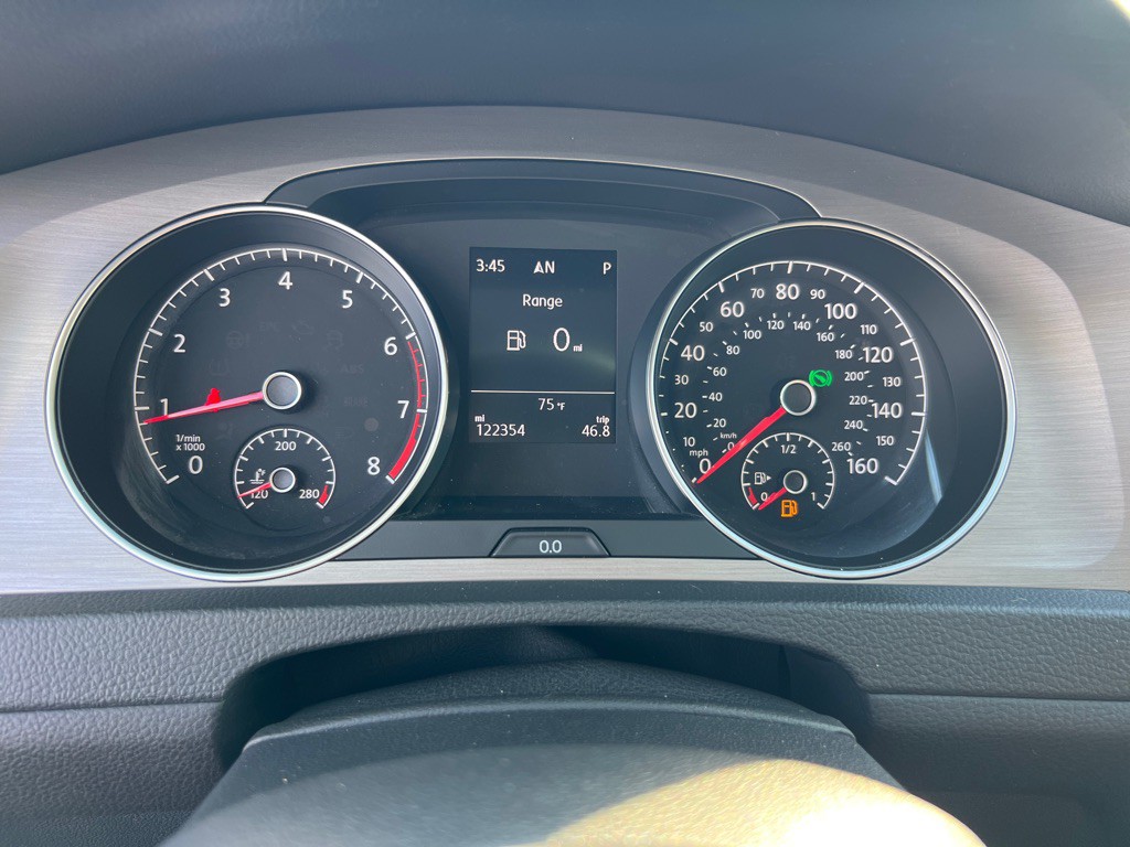 2015 Volkswagen Golf Image 25