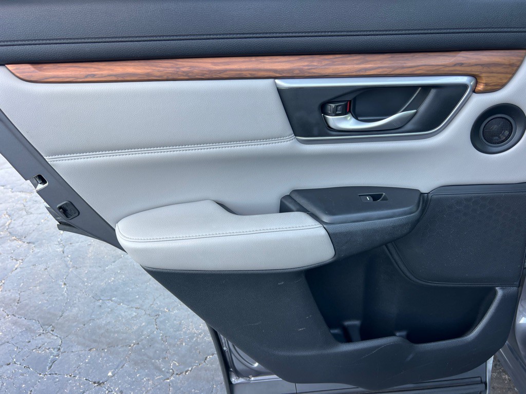 2017 Honda CR-V Image 12
