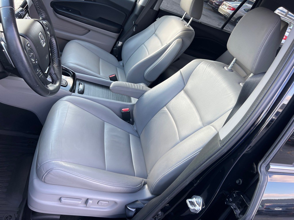 2017 Honda Pilot Image 12