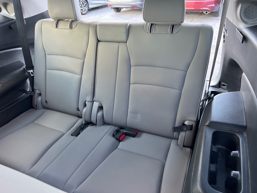 2017 Honda Pilot Image 17