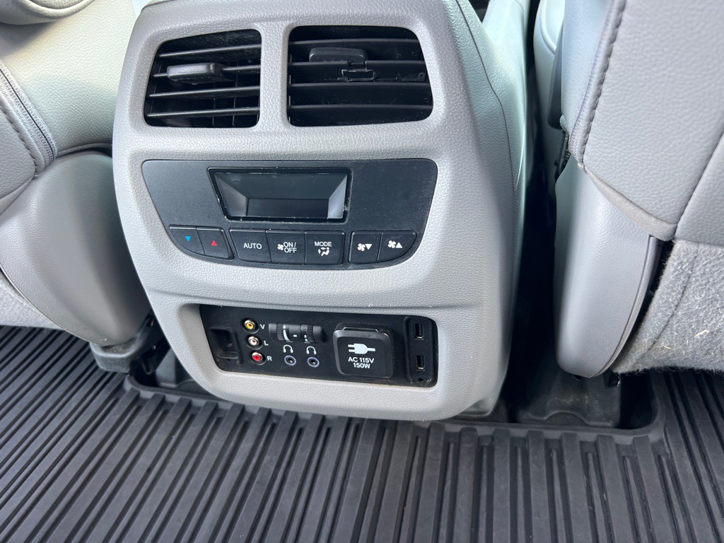 2017 Honda Pilot Image 24