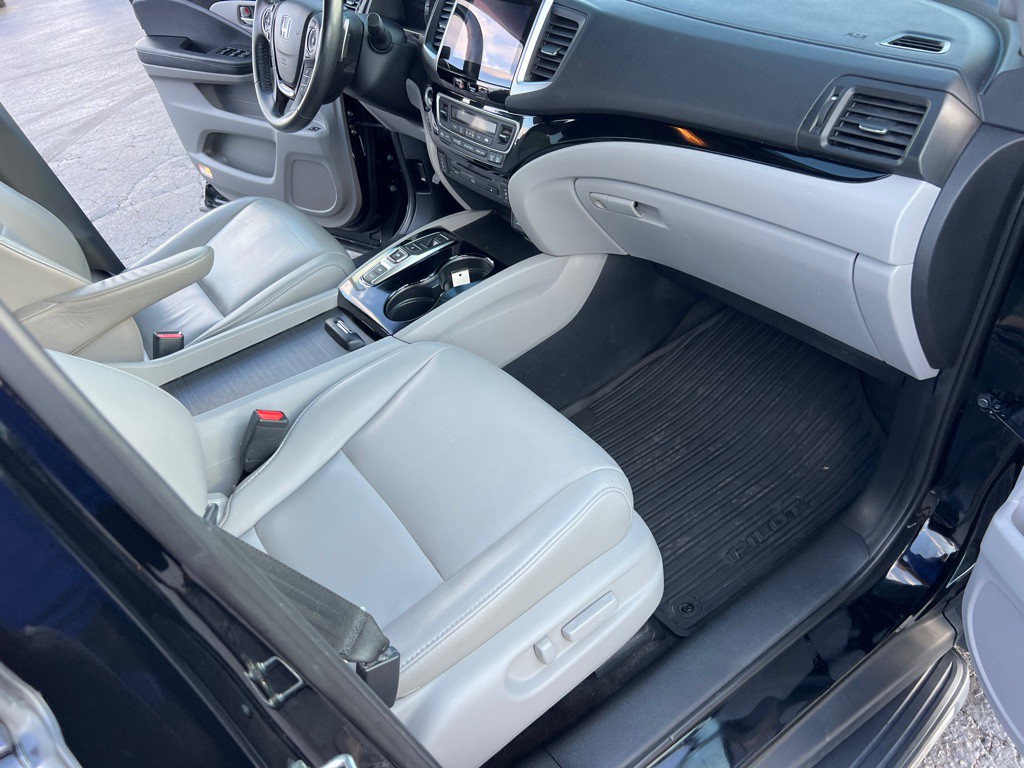 2017 Honda Pilot Image 28