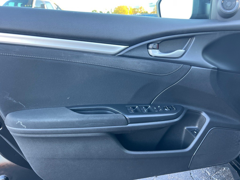 2016 Honda Civic Image 11