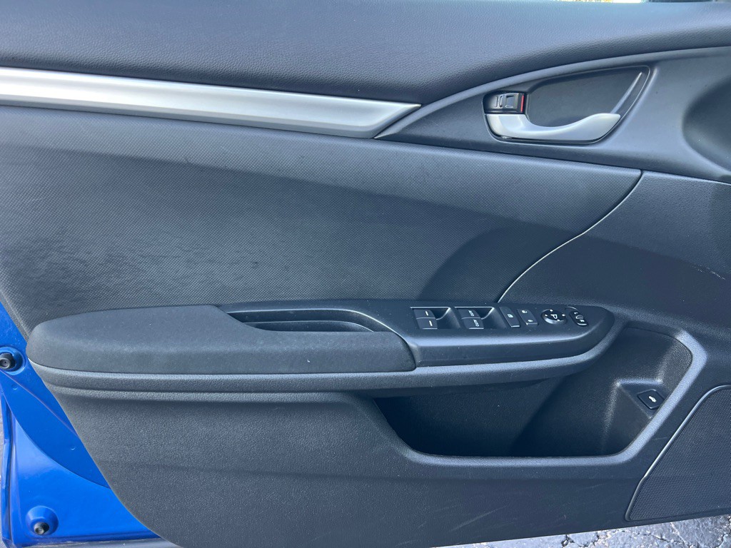 2018 Honda Civic Image 10