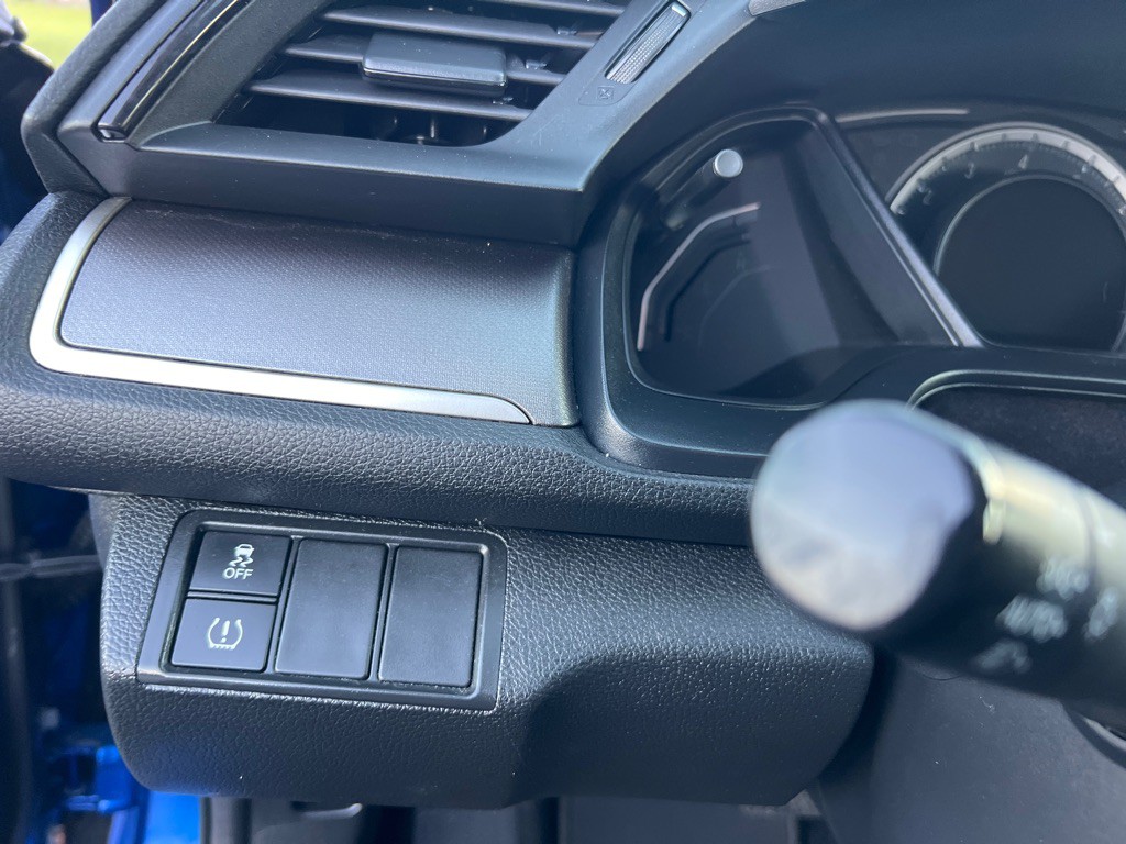 2018 Honda Civic Image 25