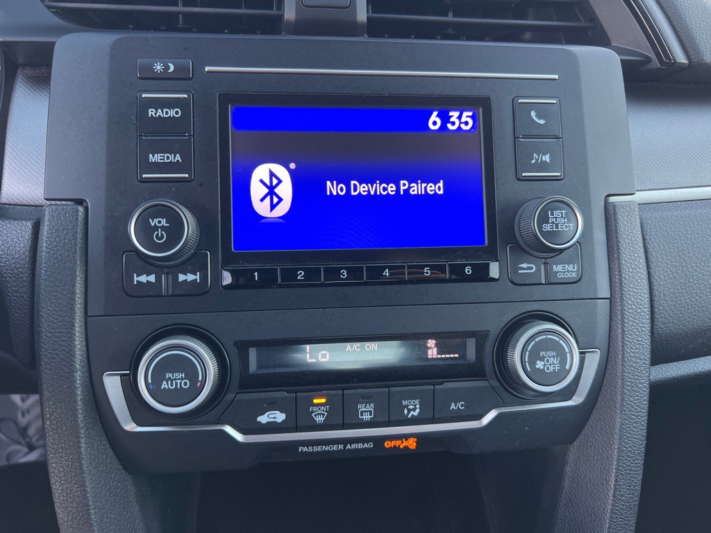 2018 Honda Civic Image 30