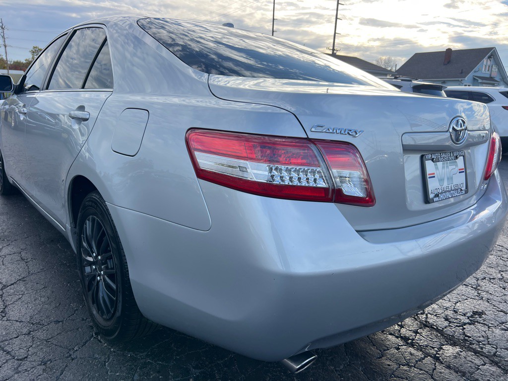 2011 Toyota Camry Image 5