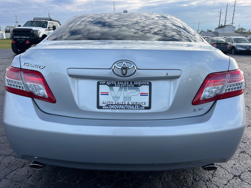 2011 Toyota Camry Image 6