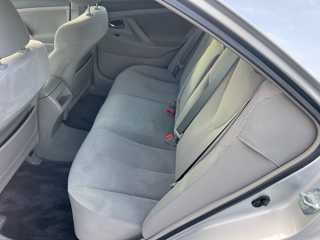 2011 Toyota Camry Image 13